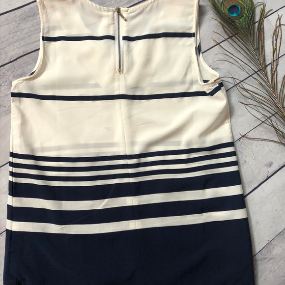 Truth NYC Blue and White Top, Size M - Picture 5 of 6